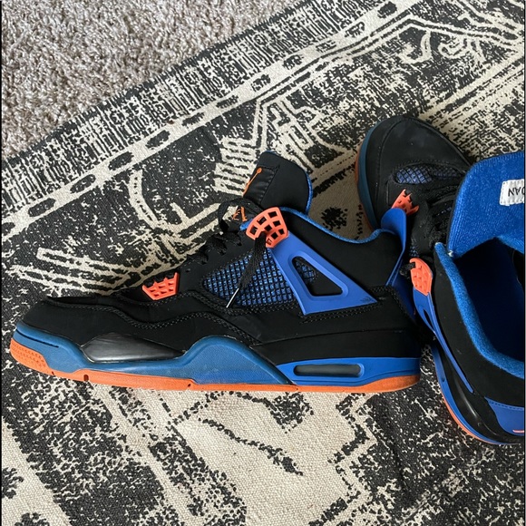 Rare Cavs Jordan 4 knicks colorway - Picture 2 of 5